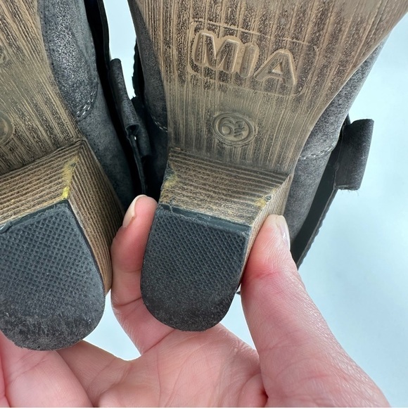 MIA Jeri midcalf womens Boots size 6.5 gray faux leather spat western - Picture 10 of 14